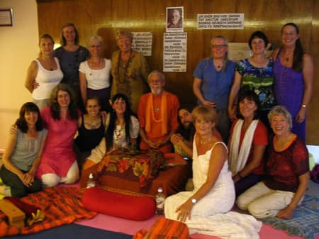 Archival photo featuring Muz Murray spiritual instruction during a mantra workshop session from earlier years.